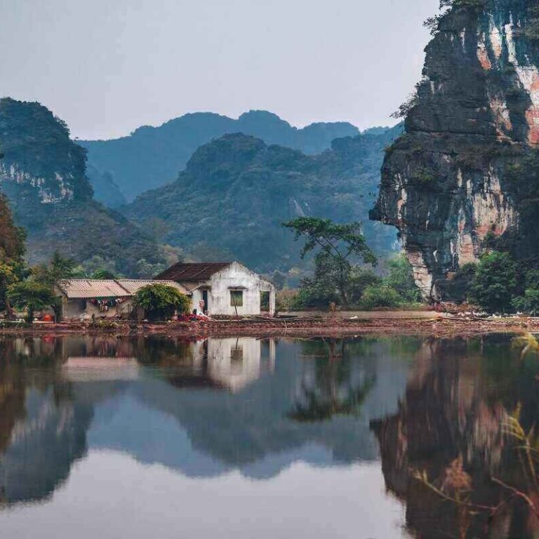 Stage in Vietnam aan het water tussen de bergen